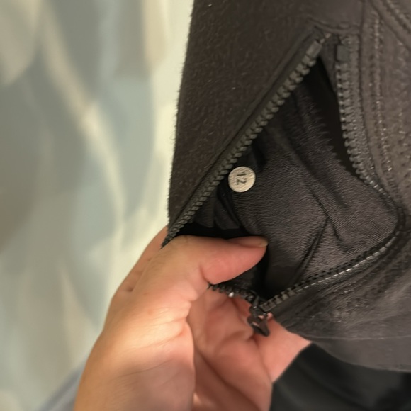 Lululemon / dark grey sweater size 12 - Picture 6 of 7